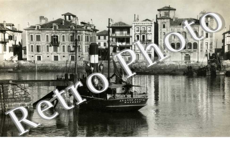 le port et la Maison de l'Infante