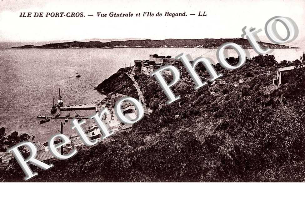 Vue generale et l'ile de Bagand (Bagaud)