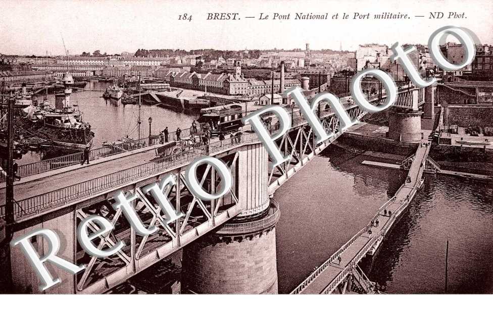 Le Pont national et le Port Militaire
