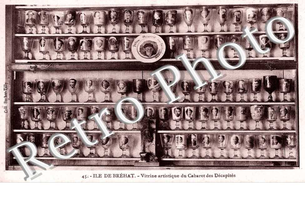 vitrine artistique du cabaret des decapites