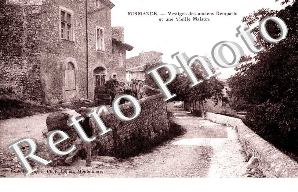 Vestige des anciens remparts et une vieille maison