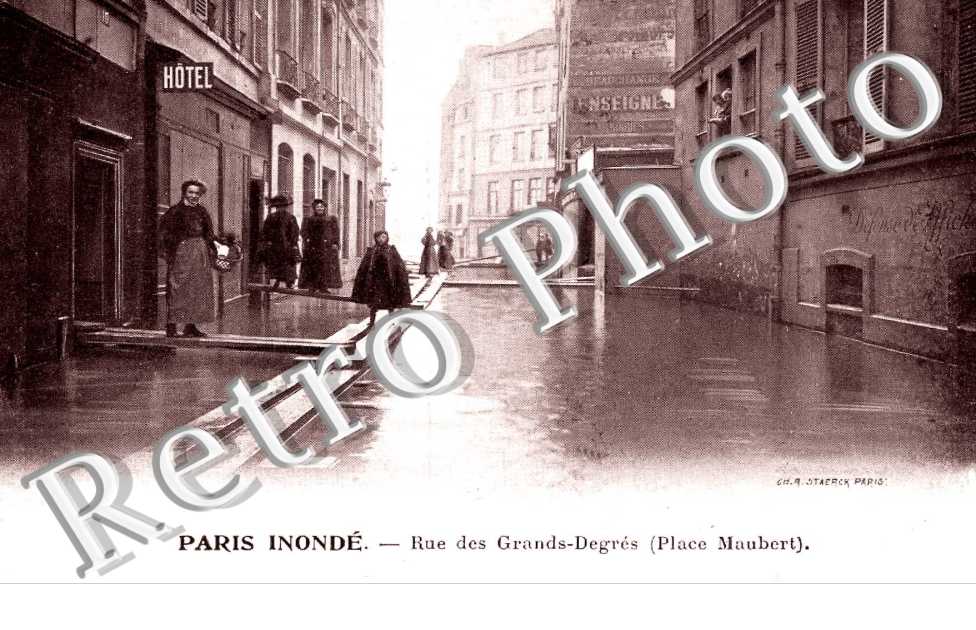 RUE DES GRANDS DEGRES Place Maubert