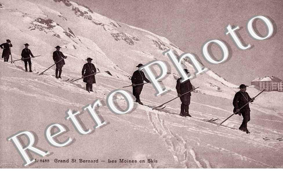 Les moines en skis