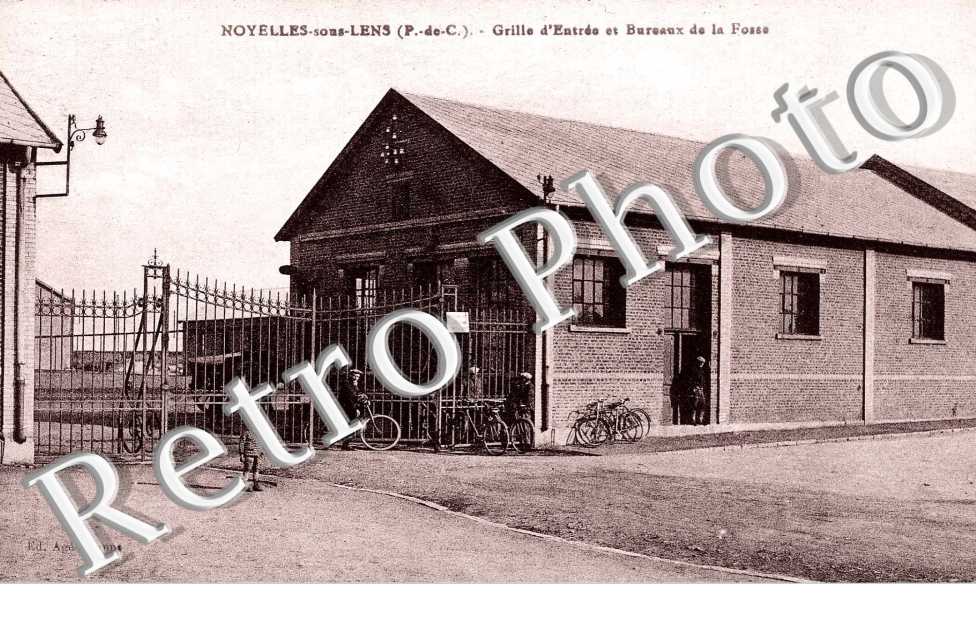Grille d'entree et bureau de la fosse