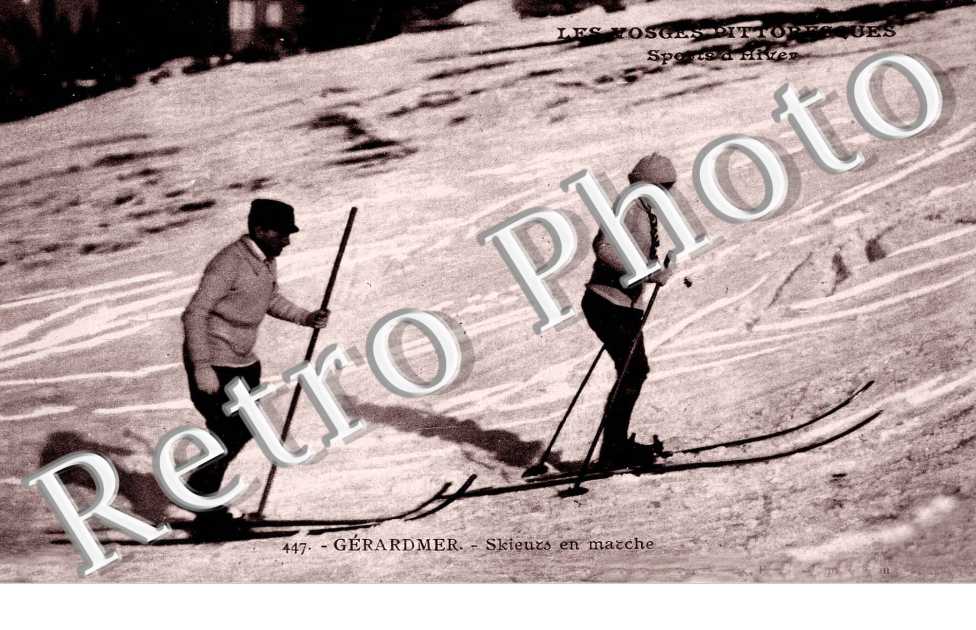 Skieurs en marche