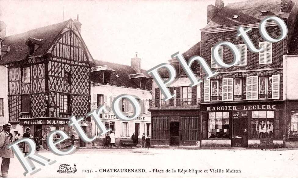 PLACE DE LA REPUBLIQUE