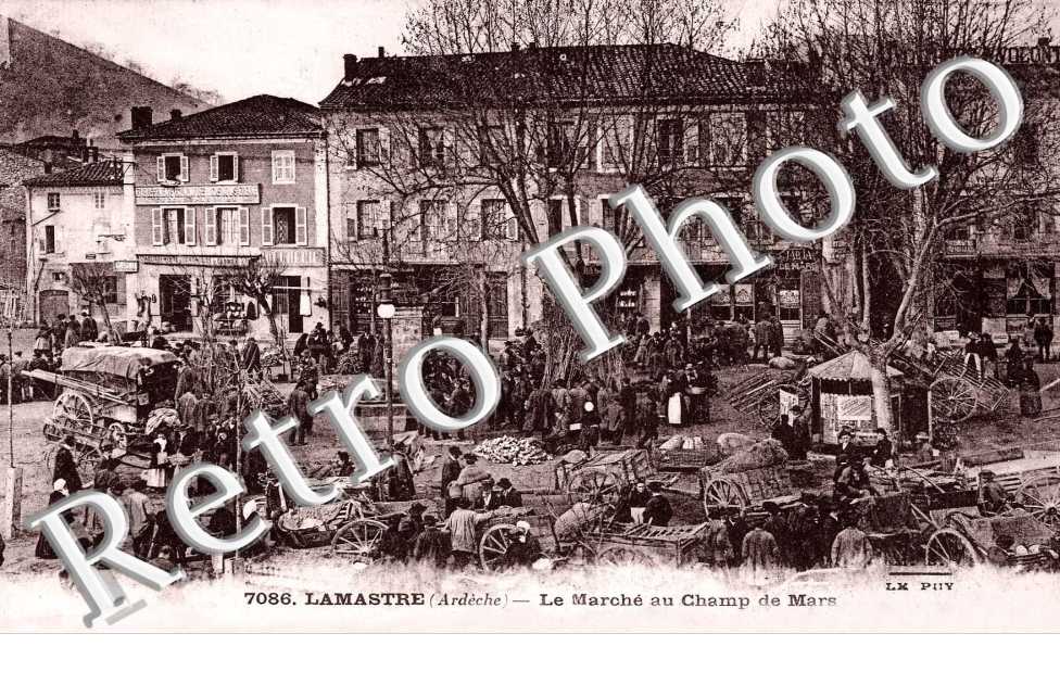 le marche au Champ de Mars