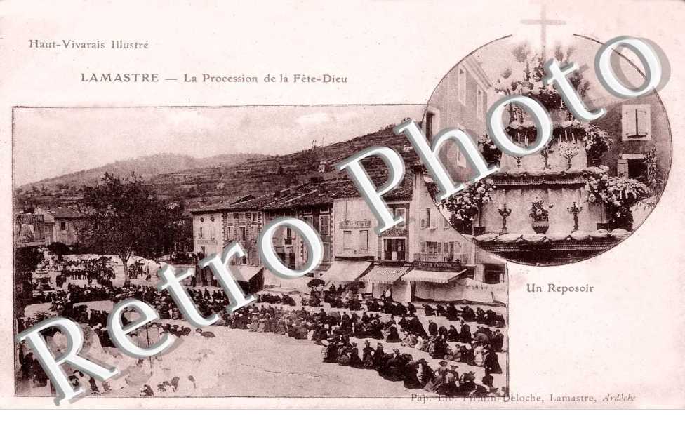 la procession de la Fete-Dieu Un reposoir  (RELIGION)