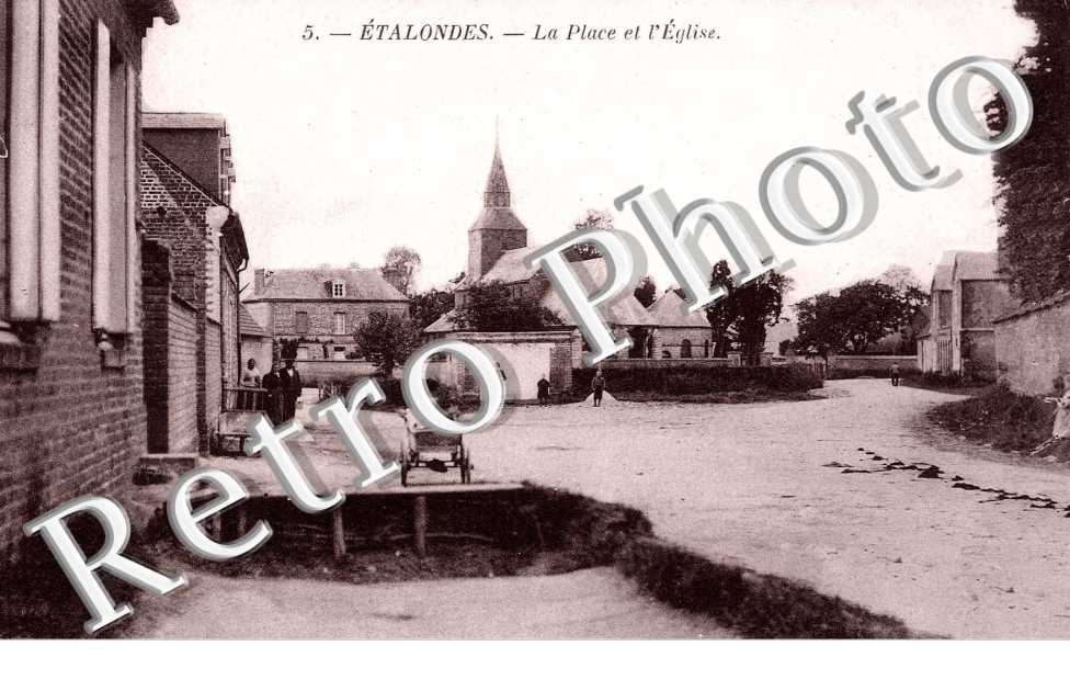 la place et l'eglise