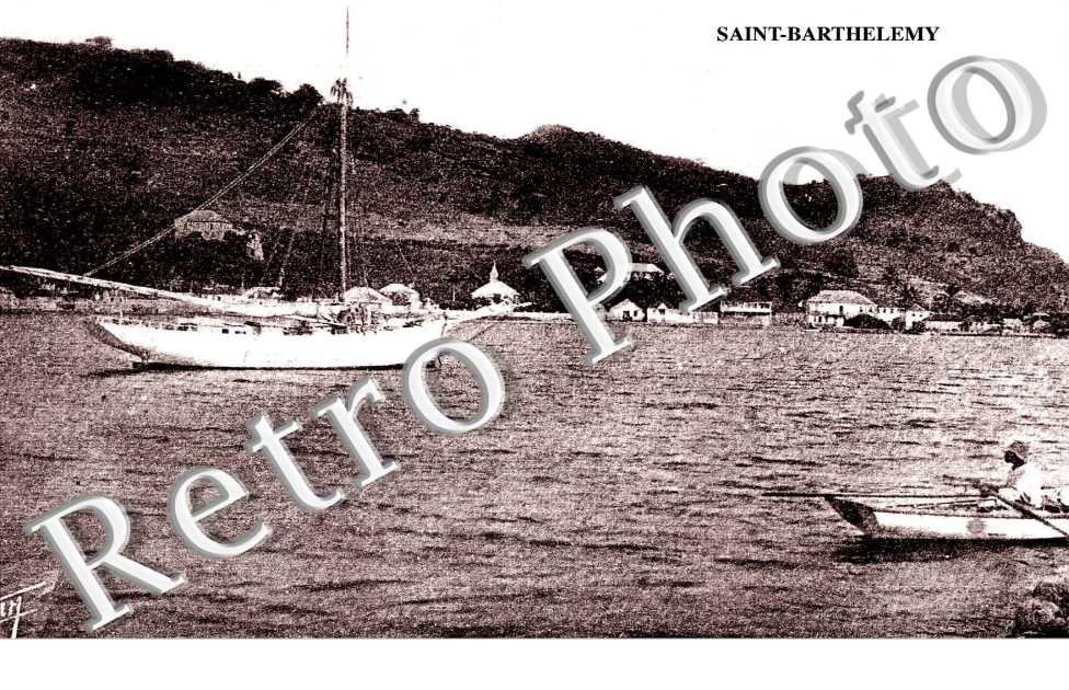 SAINT-BARTHELEMY (BARQUE A DROITE, VOILIER A GAUCHE)