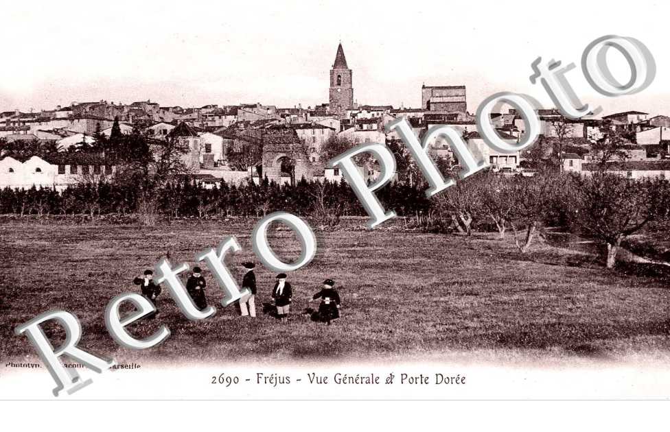 Vue Générale et Porte Dorée