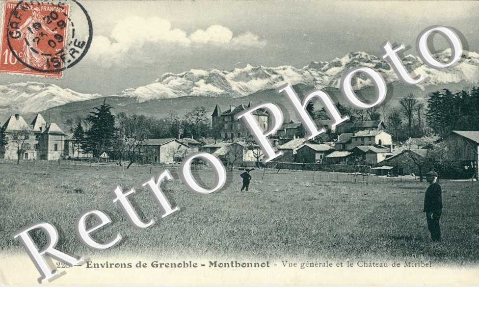 Vue generale et Chateau de Miribel