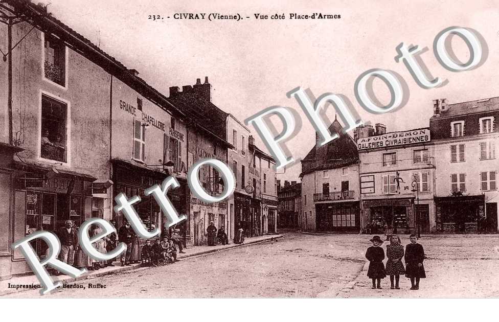 Vue cote Place d'Armes