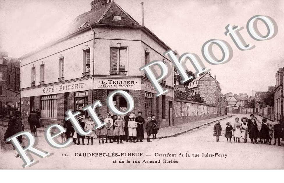 Carrefour de la rue Jules-Ferry et de la rue Armand-Barbes