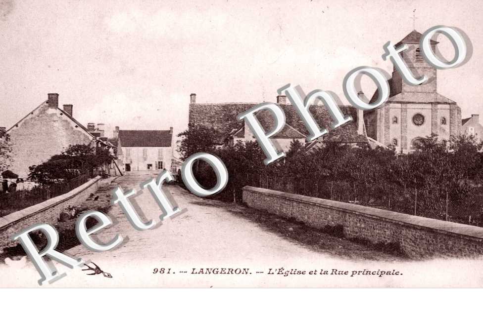 l'eglise et la rue principale