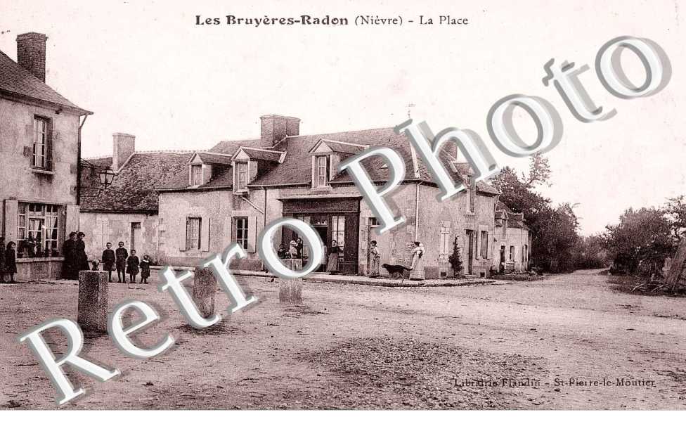 Les Bruyeres-Radon, la place