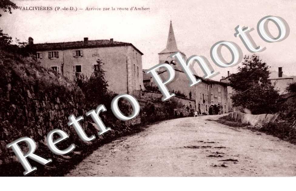 Arrivée par la route d'Ambert