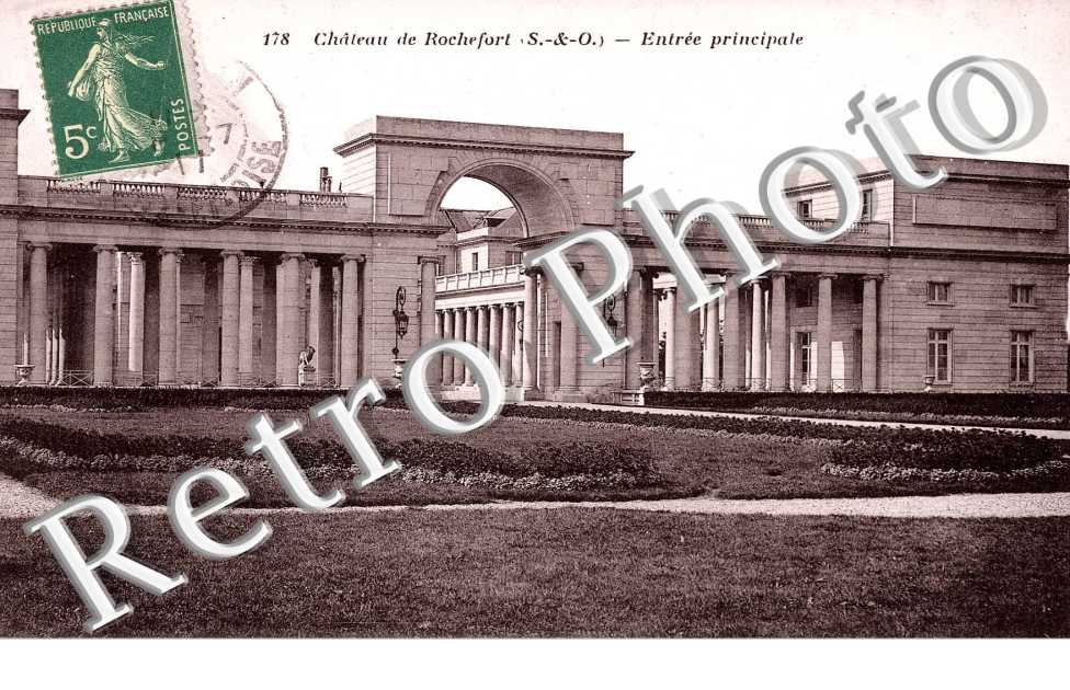 Le Chateau - Entree Principale