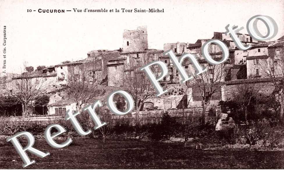 vue d'ensemble et la tour Saint Michel