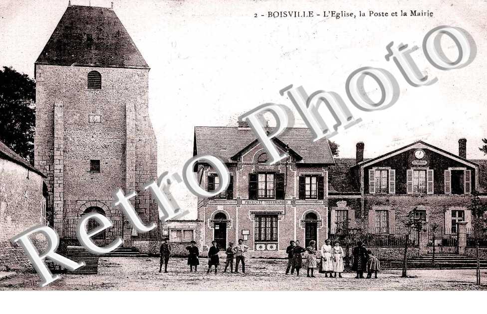 L'eglise la poste et la mairie