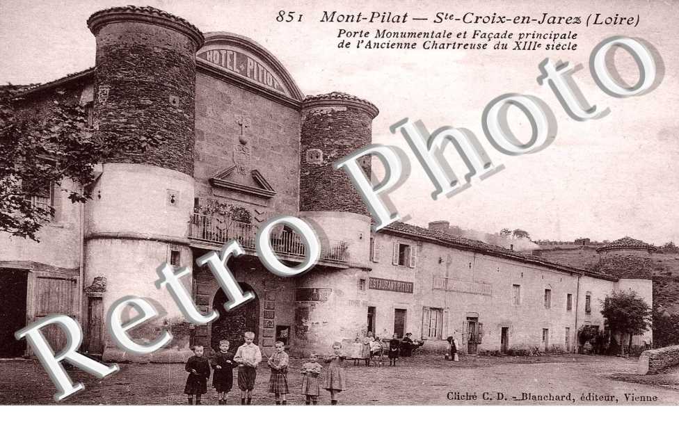 Porte monumentale de l'ancienne charteuse