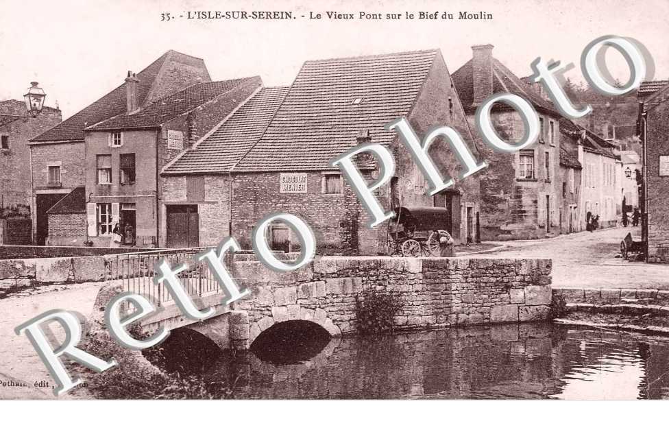 le vieux pont sur le bief du moulin