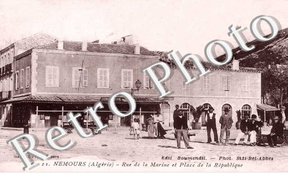 Rue de la Marine et place de la Republique
