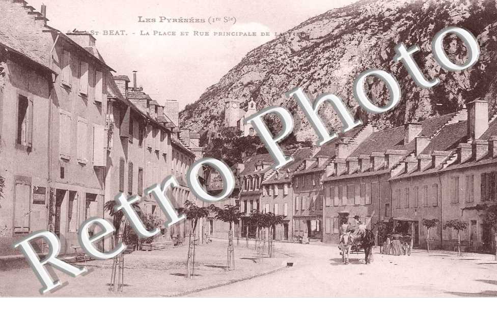 la place et rue principale de la ville