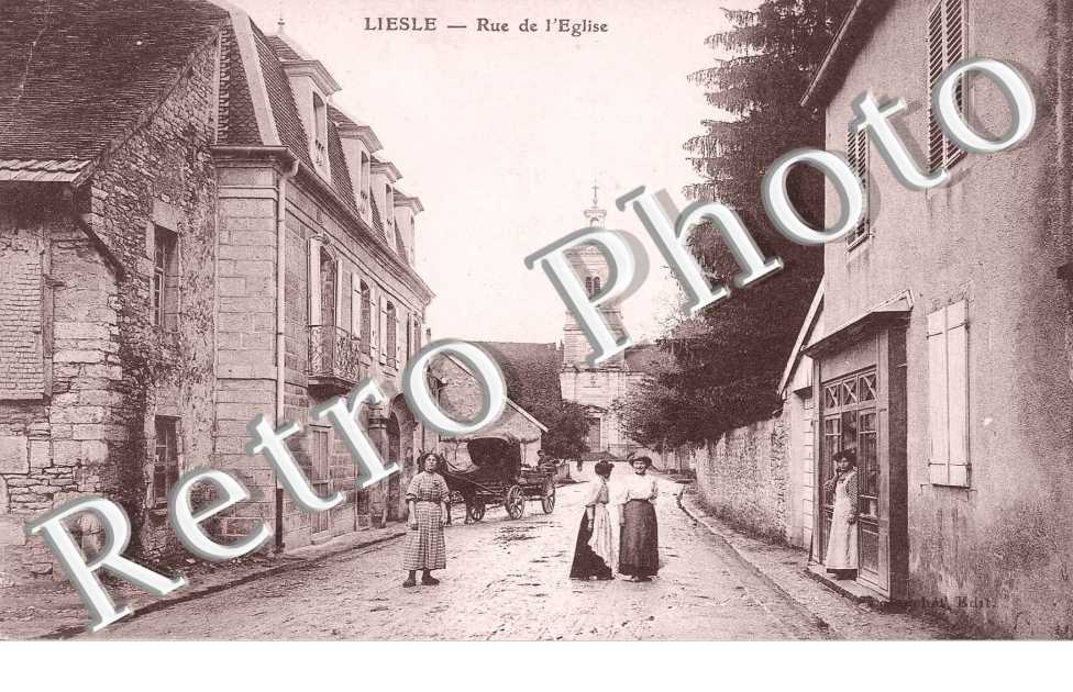 entree du bourg en arrivant de Senans