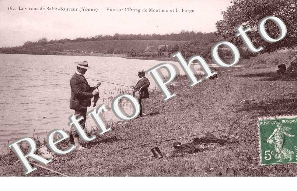 Vue sur l'Etang de Moutiers et la Forge