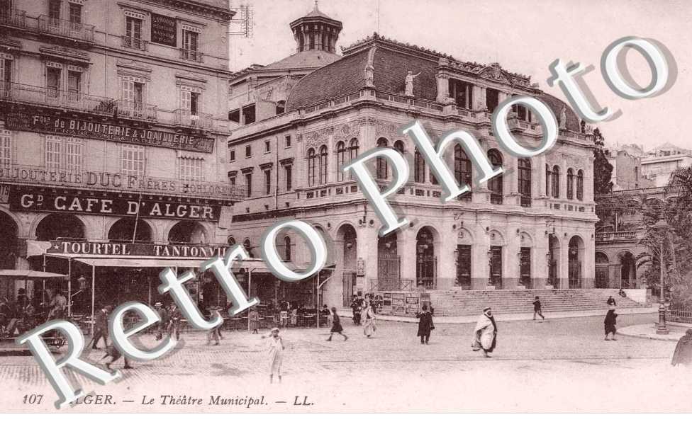 Vue du théatre municipal