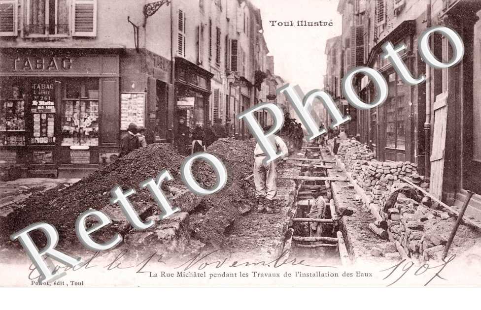 La Rue Michâtel pendant les travaux d'installation des Eaux