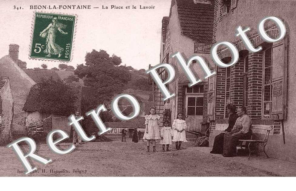Beon La Fontaine, La Place et le Lavoir