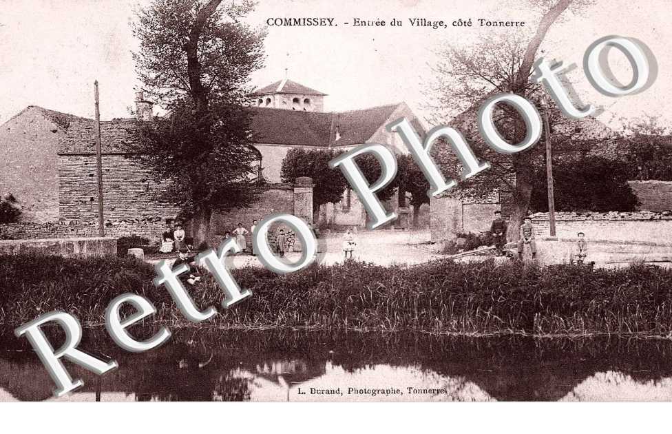 Entrée du Village Côté Tonnerre