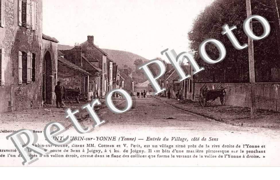 entree du village, cote de Sens