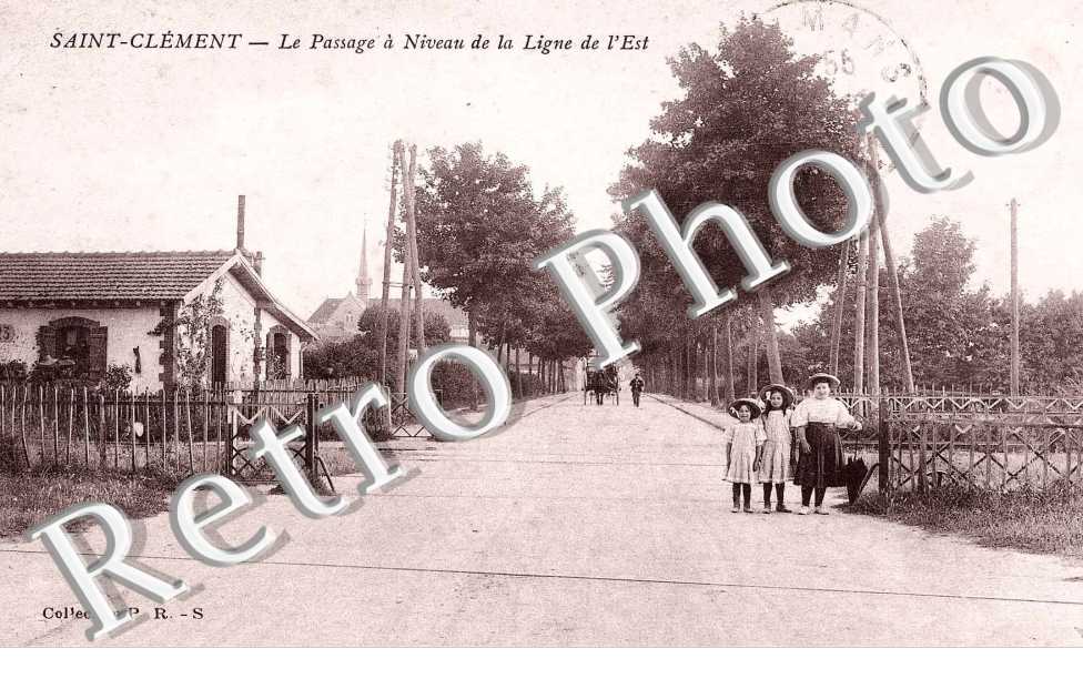 le passage a niveau de la ligne de l' Est