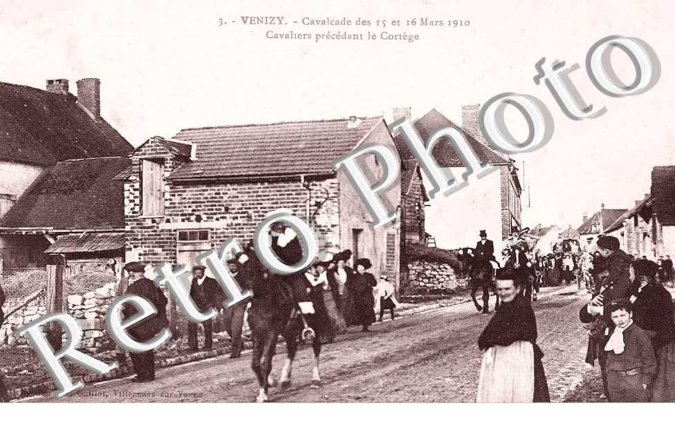 Cavalcade des 15 et 16 Mars 1910 - cavalier precedant le cortege
