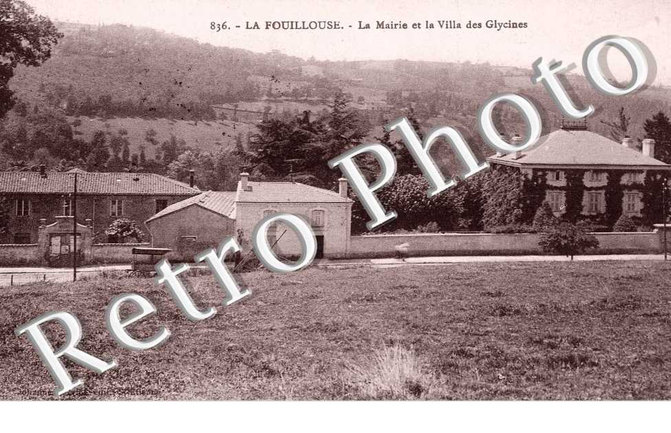 La mairie et la villa des Glycines