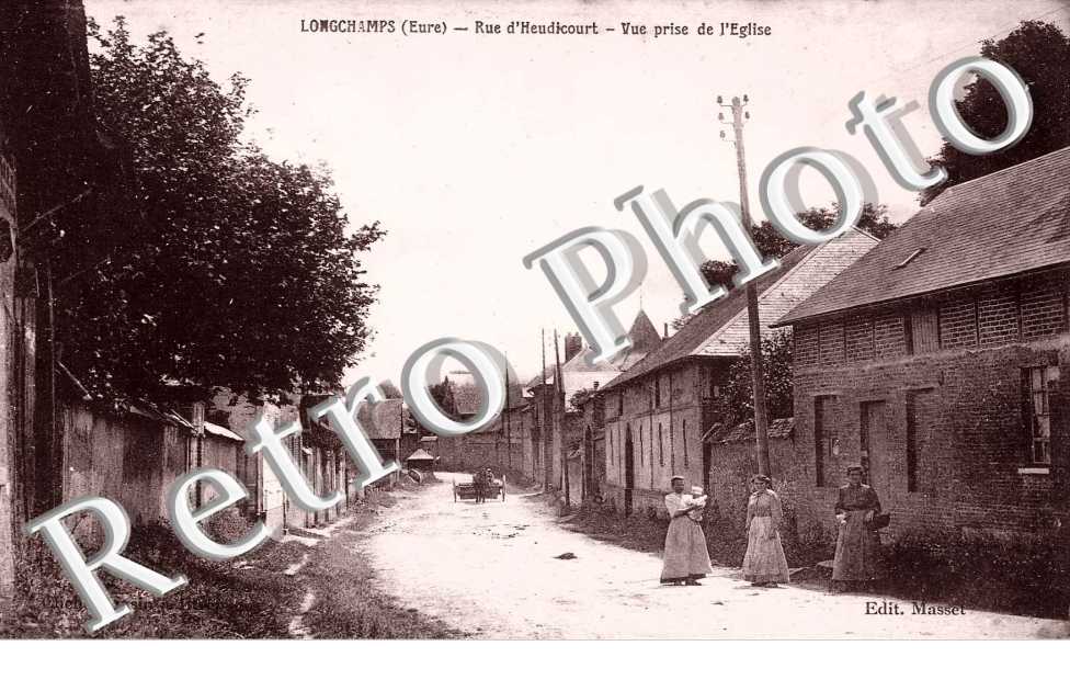 Rue d'Heudicourt - vue prise de l'eglise