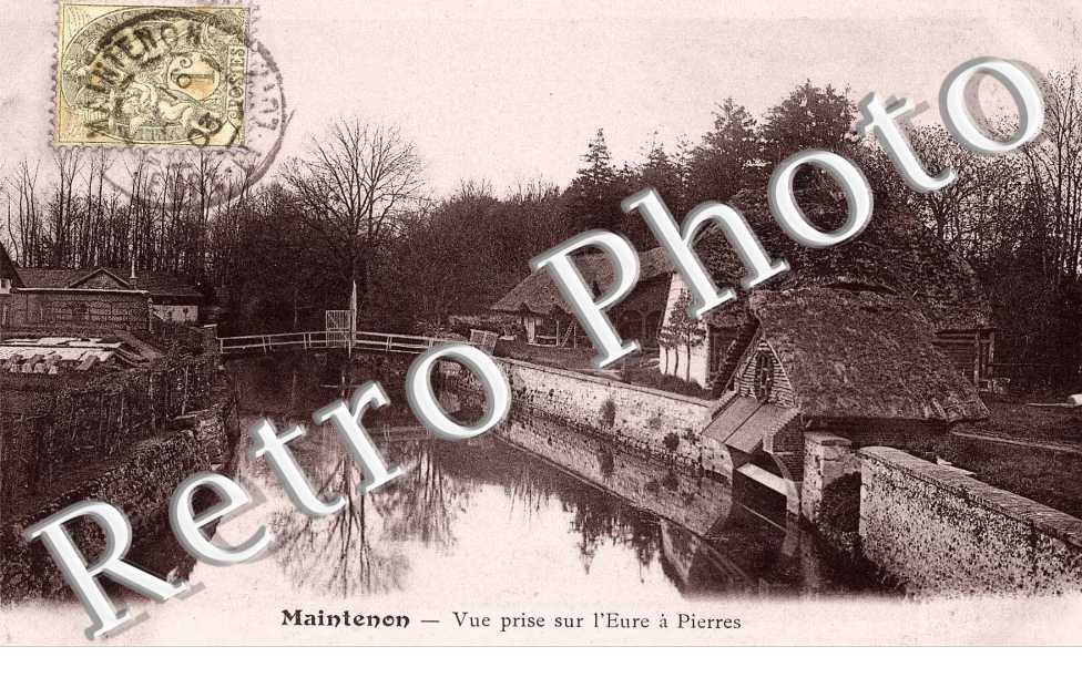 vue prise sur l'eure a Pierres