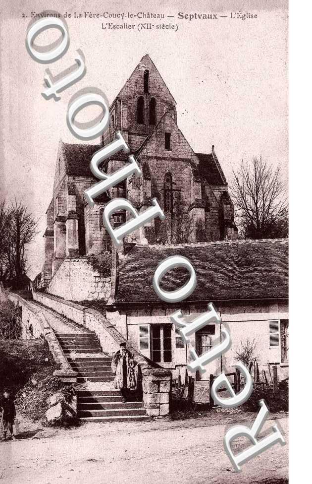 L EGLISE L ESCALIER