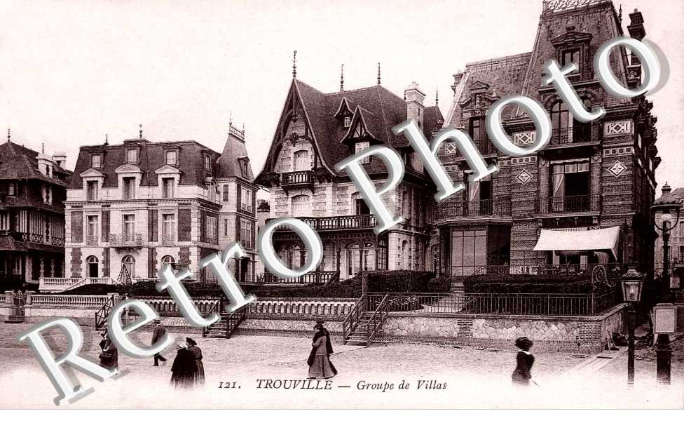 GROUPE DE VILLAS
