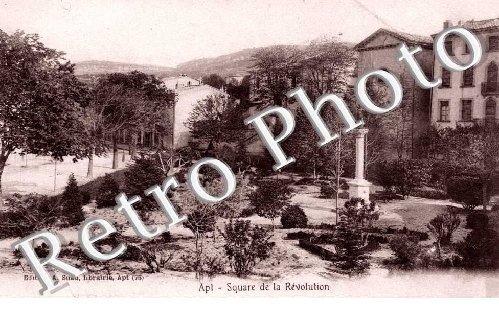 Square de la Révolution