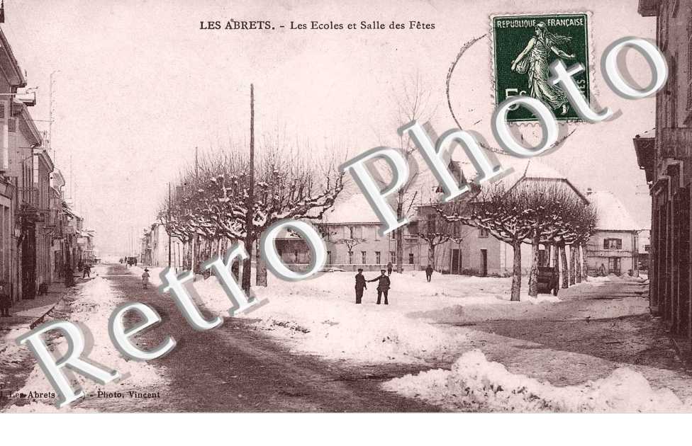 les ecoles et salle de fetes