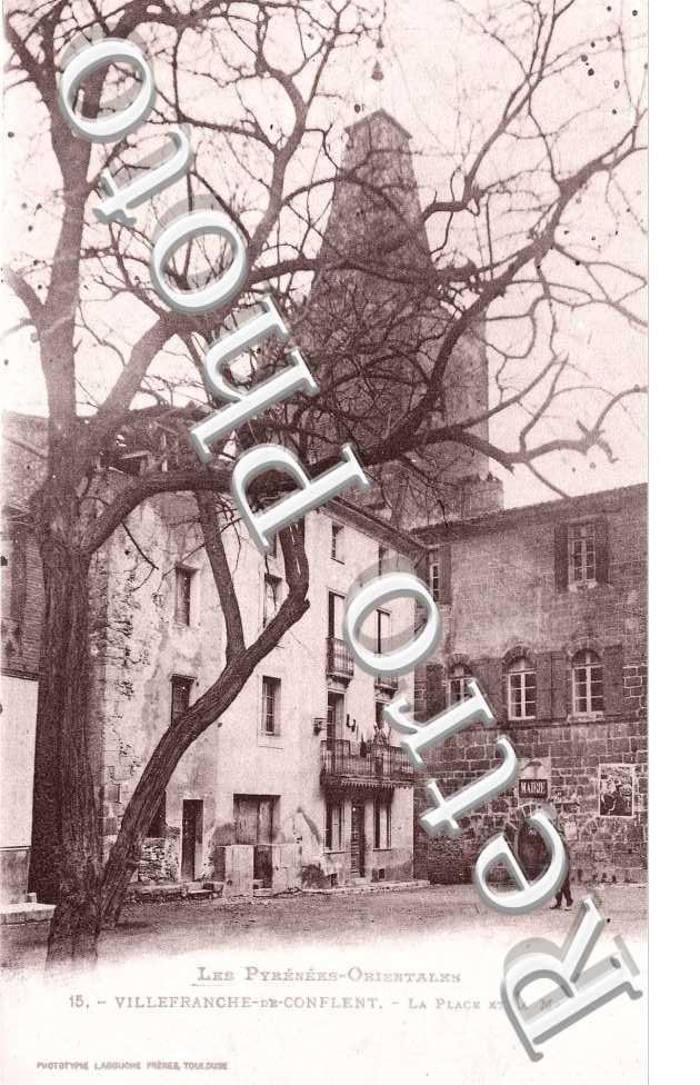 la place et la mairie