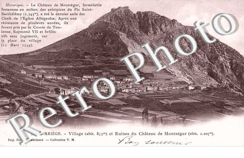 village et ruines du chateau de Montsegur