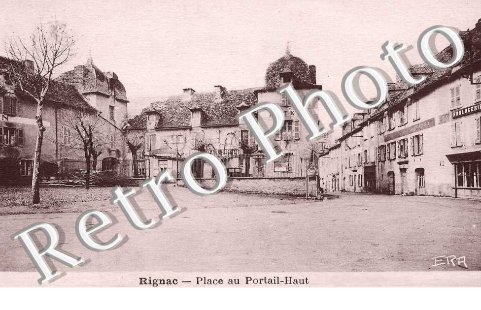 Place au portail-haut