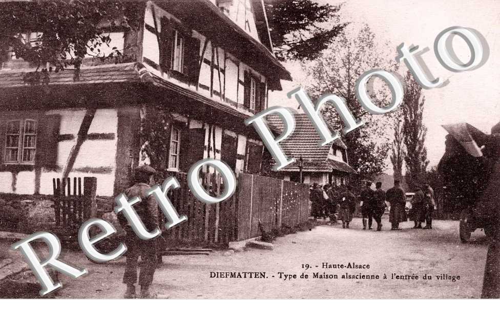 type de maison alsacienne l'entree du village
