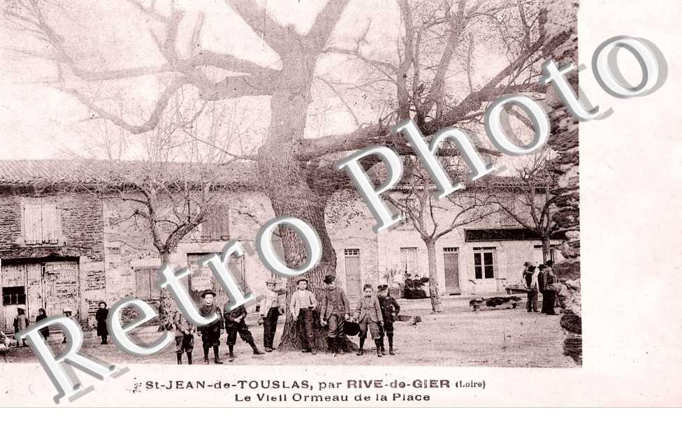 le vieil Ormeau de la place
