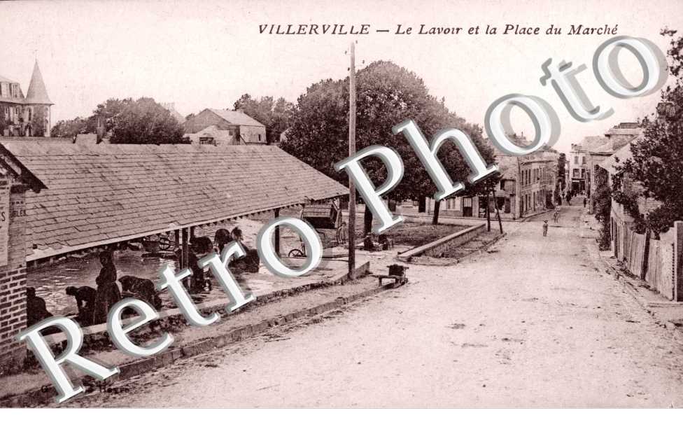 le lavoir et la place du marche